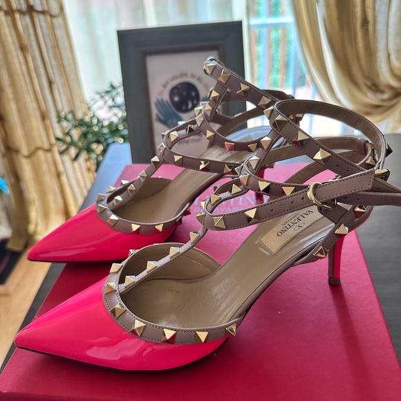 VALENTINO GARAVANI Rockstud Slingback Pumps in Fuchsia Patent Leather (EUR 39) - Picture 6 of 10